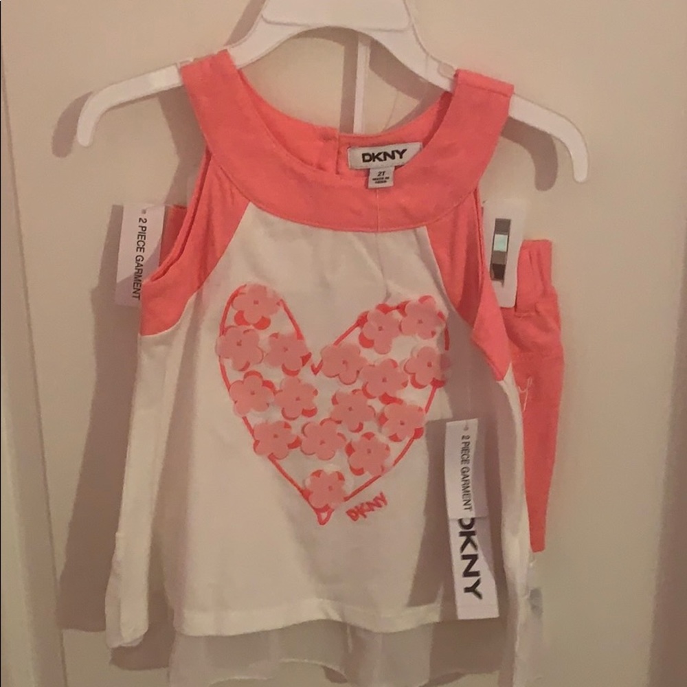 🎉 DKNY size 2t set